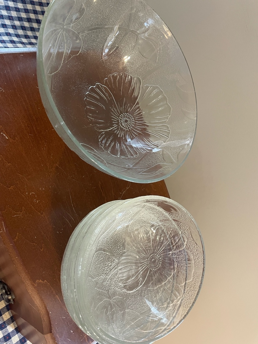 5 KIG Indonesia Clear Textured Glass Hibiscus Blossom Cereal/Salad Bowl